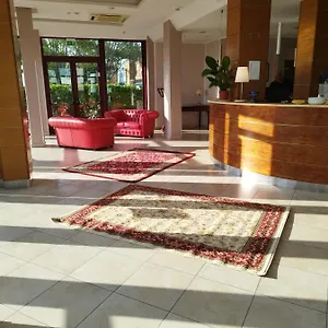 Paola Hotel